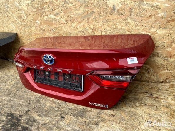 Крышка багажника Toyota Camry V70