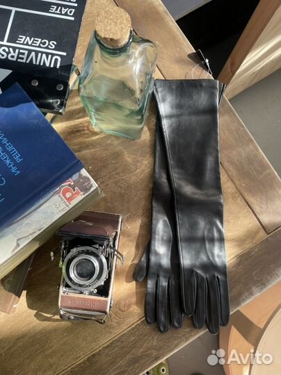 Перчатки женские кожаные новые