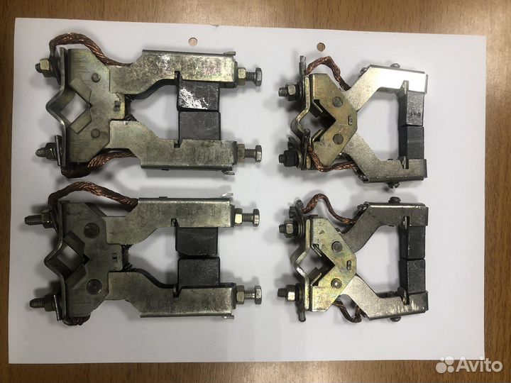 Крановый щеткодержатель