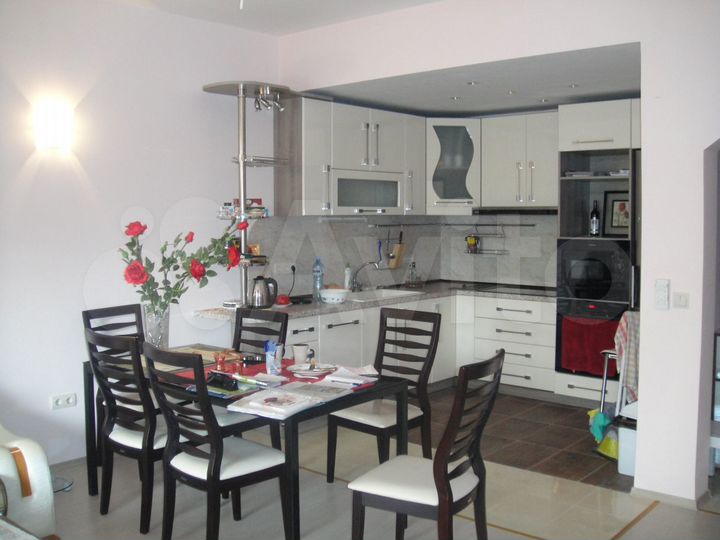 2-к. квартира, 101 м² (Болгария)