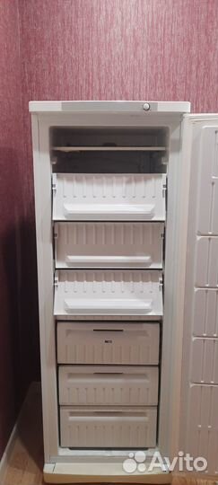 Морозильная камера indesit SFR 167