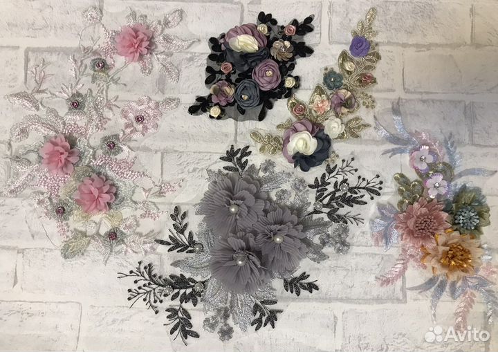 Нашивка на одежду объёмные цветы