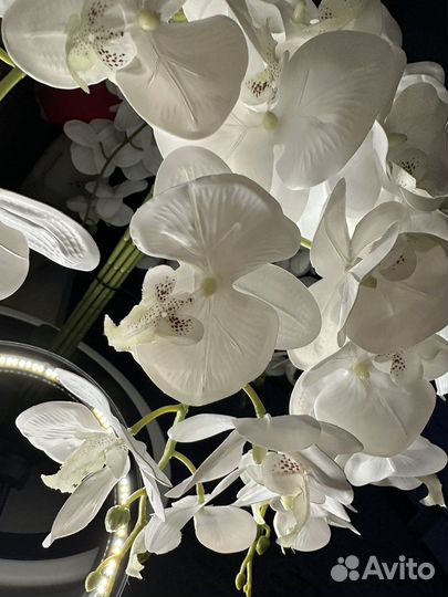 Орхидея искусственная