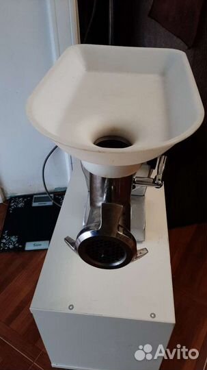 Мясорубка электрическая