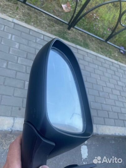 Зеркало левое