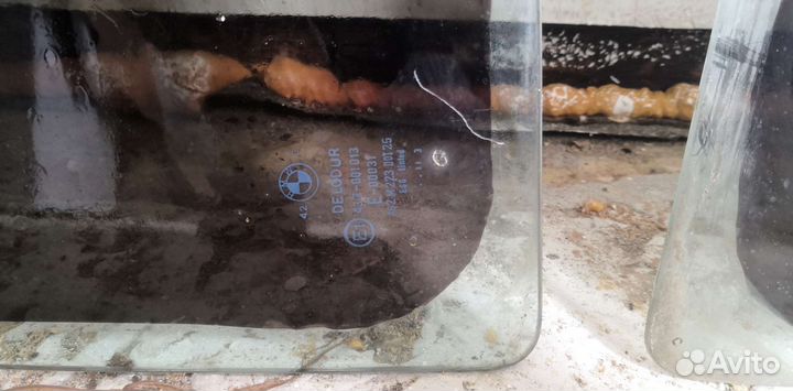 Стекло боковое bmw e30