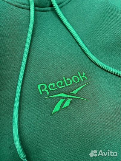 Спортивный костюм Reebok