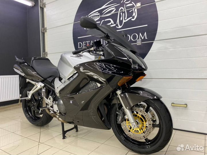 Honda VFR 800 vtec 04г