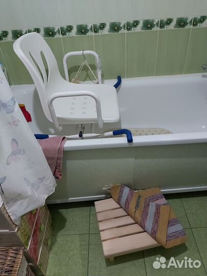 Ортопедическое кресло для ванной