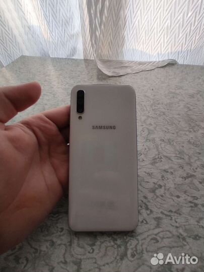 Samsung a50