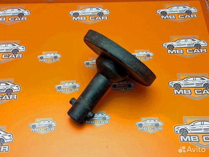 Крепление запаски w163 ML-class 112.942