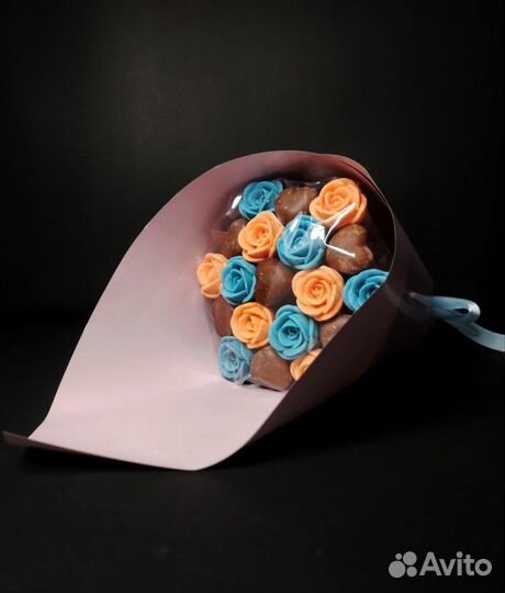 Букет - 19 Шоколадных Роз и Сердец