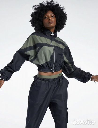 Спортивный костюм reebok cardi b