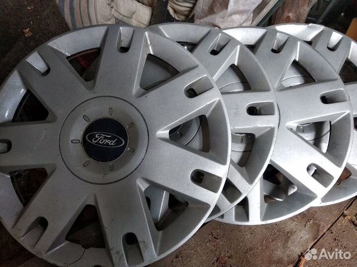 Колпаки декоративные Ford Fusion (01-12)