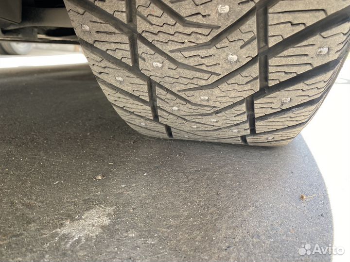 Yokohama Ice Guard IG65 215/55 R17 98T