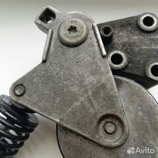 Натяжитель ремня генератора audi A6 C4 2.5 TDI