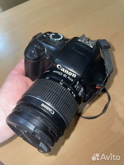 Зеркальный фотоаппарат canon Eos t3