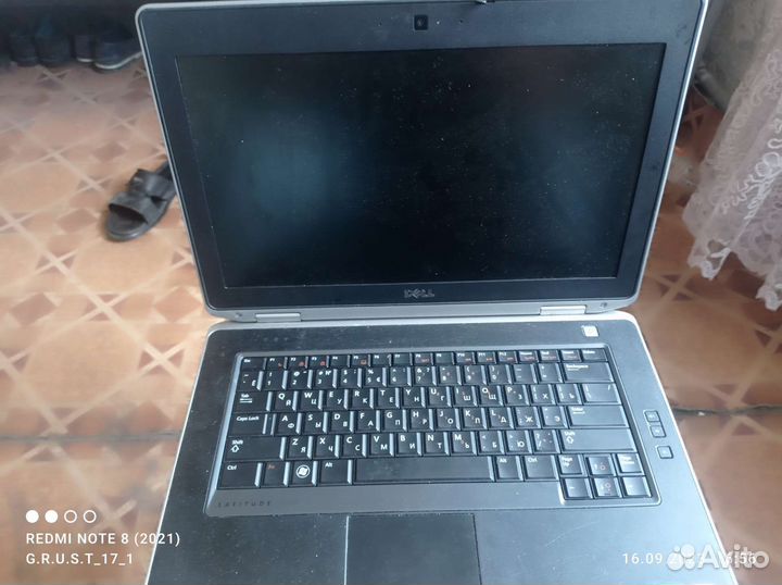 Продам ноутбук dell в хорошем состояний