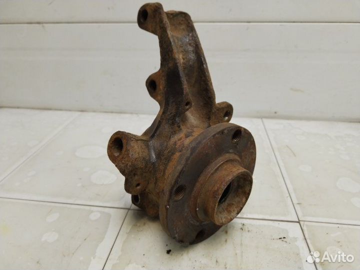 Кулак поворотный передний левый Audi 90 B3 NG 1989