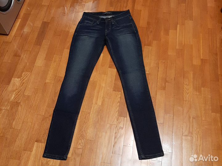 Джинсы женские levis
