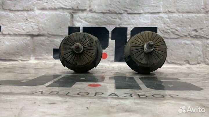 Подушка двигателя передняя левая Infiniti M37 Y51