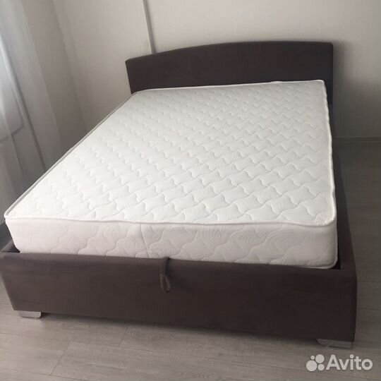 Кровать 