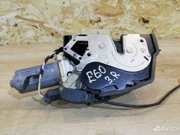 Замок двери задний правый Bmw 7-Series E65 4.4