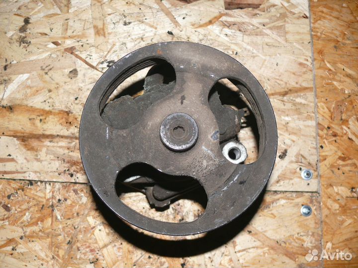 Насос гур Mazda 3 2006 г 1,6 л