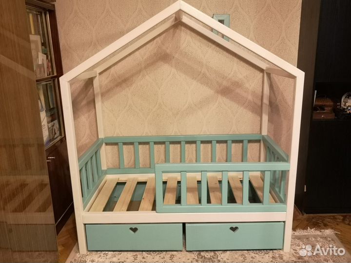 Кроватка домик