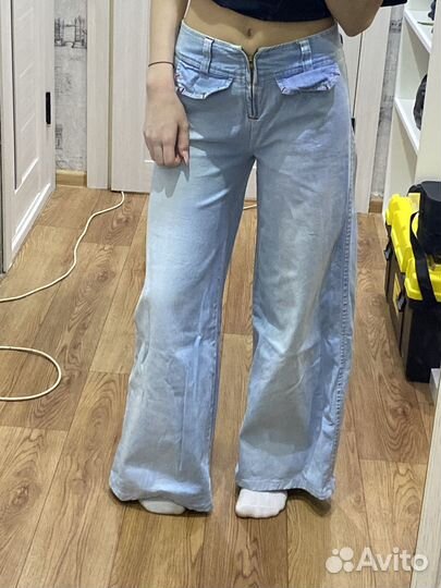 Джинсы широкие