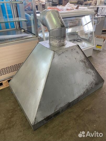 Зонт вытяжной островной