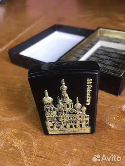 Зажигалка сувенирная газовая