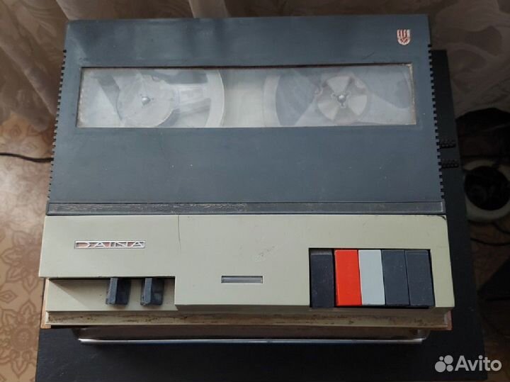 Магнитофон катушечный Daina