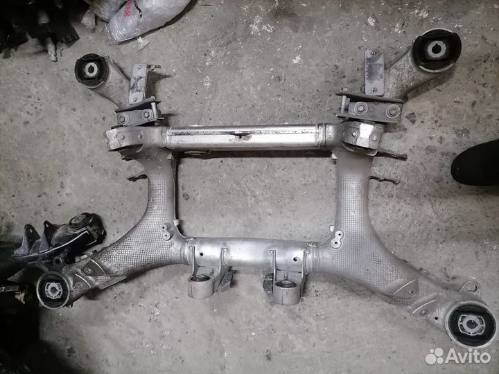 Подрамник, балка заднего моста bmw m8 m5 f90