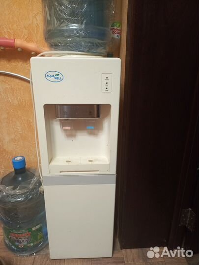 Куллер для воды напольный