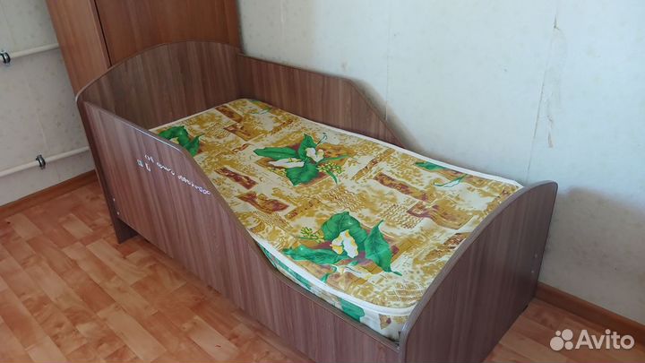 Детская кровать от 1 года с бортиками