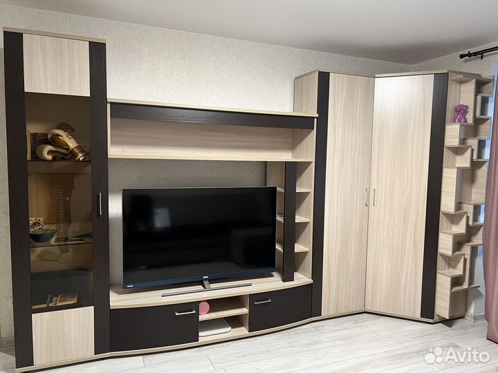 Стенка в гостиную