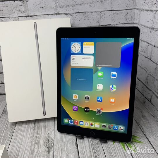 Планшет iPad Pro 9.7 32gb с коробкой и зу