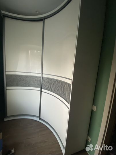 Радиусный шкаф купе