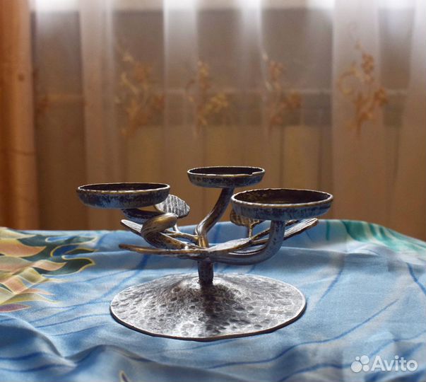 Кованый подсвечник на 3 свечи