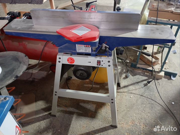 Столярный инструмент