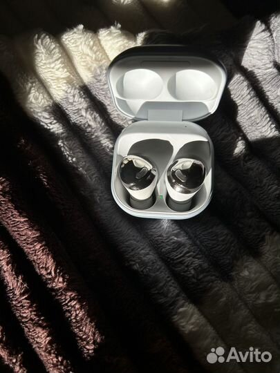 Наушники Samsung Galaxy Buds Pro