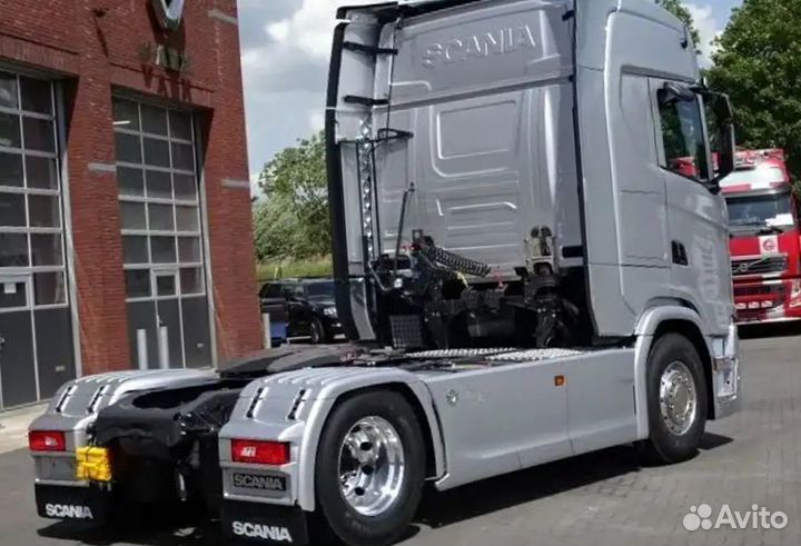 Pазбираем грузовик Scania 6 series с 2016