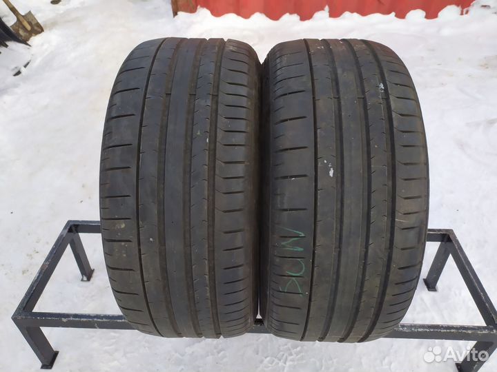 Pirelli P Zero PZ4 245/35 R19 93Y