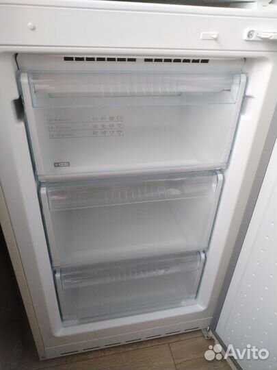 Холодильник Bosch kgn39