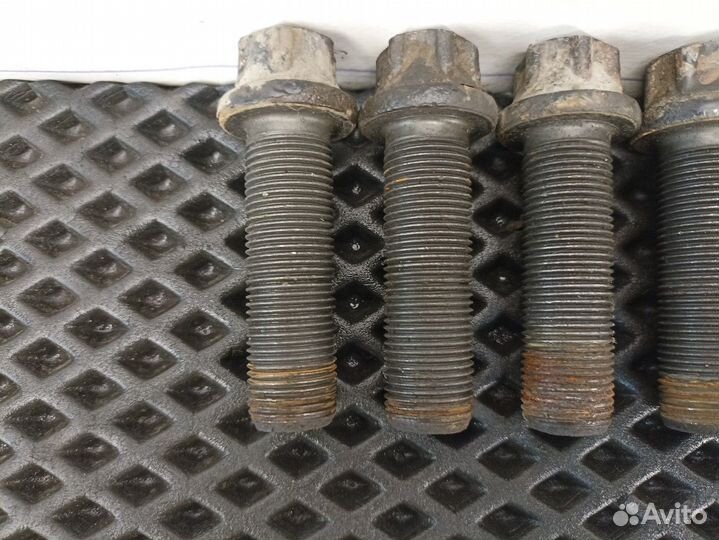 06019023413 Комплект болтов суппорта