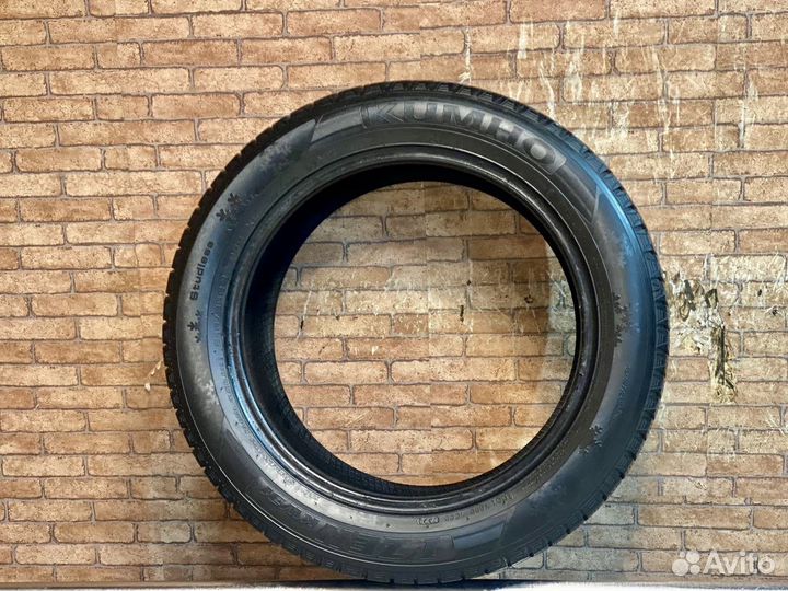 Kumho I'Zen KW31 215/55 R17