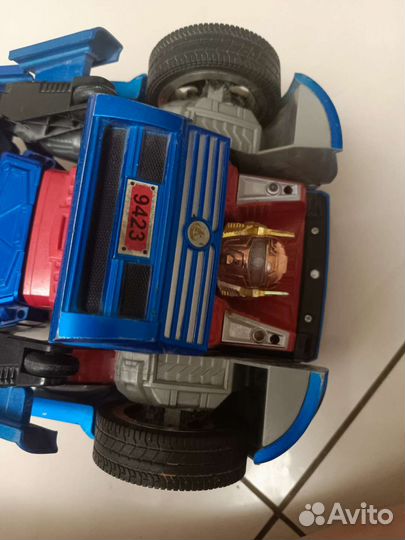 Робот на управление игрушечный