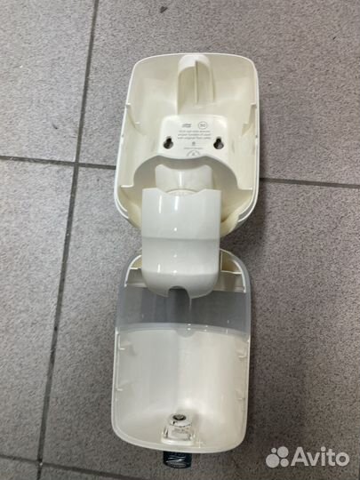 Диспенсер Tork