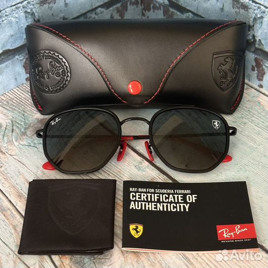 Солнцезащитные очки Ray Ban Ferrari 3648